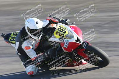 media/Nov-17-2024-CVMA (Sun) [[1fec520723]]/Race 11-Amateur Supersport Open/